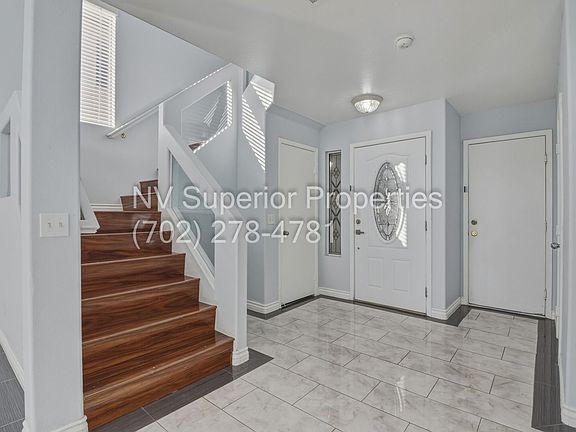 5th image of 10152 Climbing Lily St
