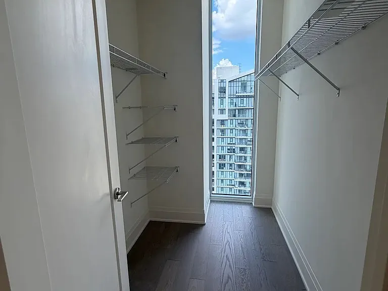 8960 Jane St #Penthouse 102 — Photo 17