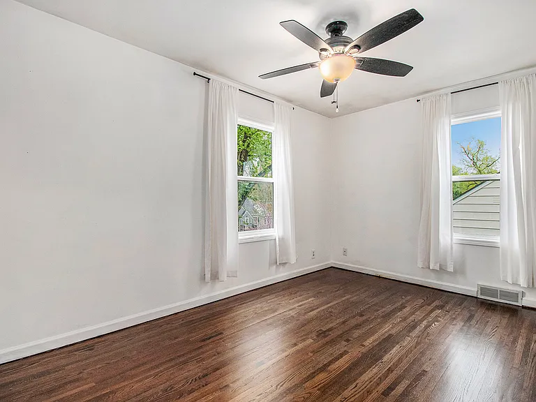 5827 Burdette St — Photo 10
