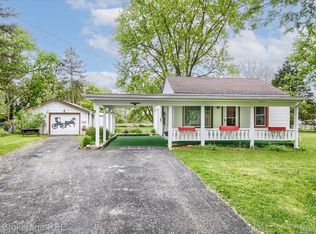 2240 Morrish St, Burton, MI 48519