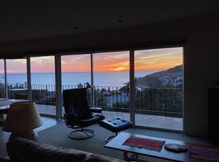 237 Notteargenta Rd, Pacific Palisades, CA 90272