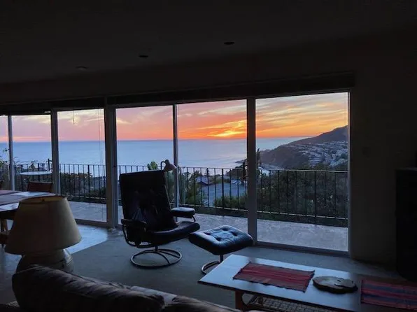 237 Notteargenta Rd, Pacific Palisades, CA 90272