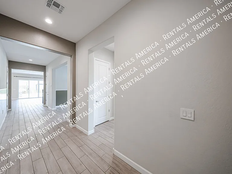 1829 E Saguaro Park Ln — Photo 6