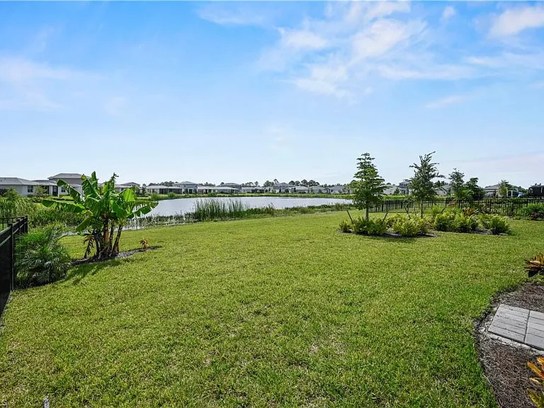 43744 Cattleman Dr — Photo 28