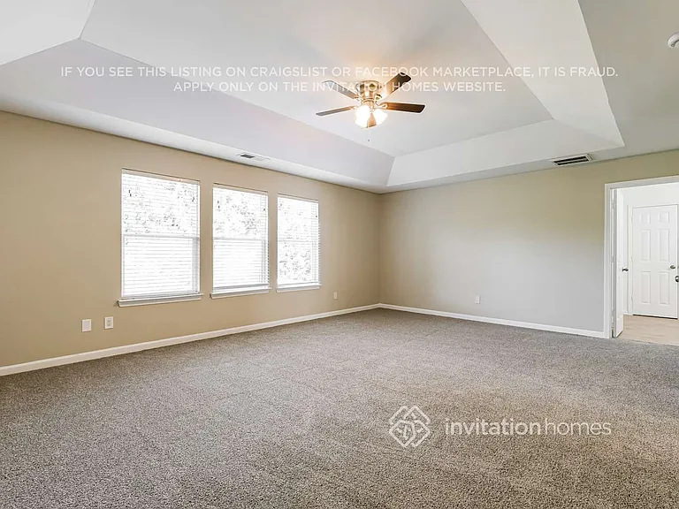 2828 Farmstead Ct — Photo 11