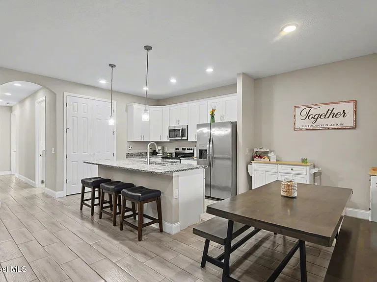 1835 Eugenia Ct NW — Photo 9