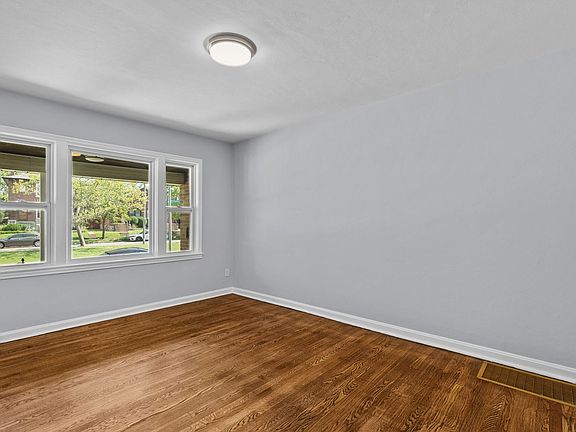 5th image of 4952-6 Oleatha Ave #4954