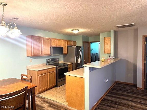 5th image of 2720 Orchard Park