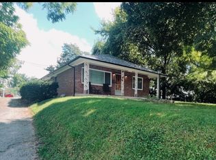 1046 N Kingshighway St, Saint Charles, MO 63301