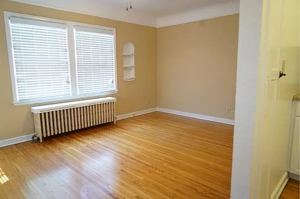 Grand Ave Apartments — Photo 22