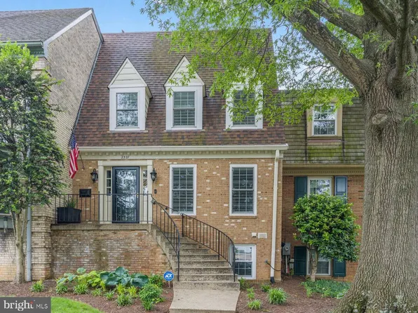 2327 N Glebe Rd, Arlington, VA 22207
