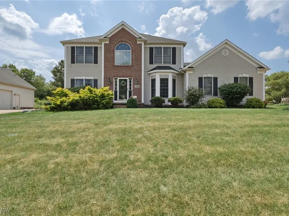 150 Kingston Dr, Aurora, OH 44202