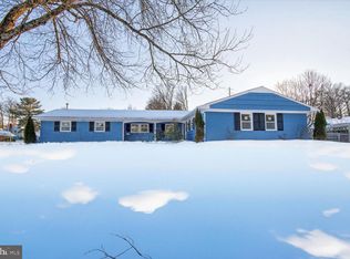 12415 Round Tree Ln, Bowie, MD 20715