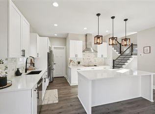 181 Eagle Glen Dr, Woodstock, GA 30189