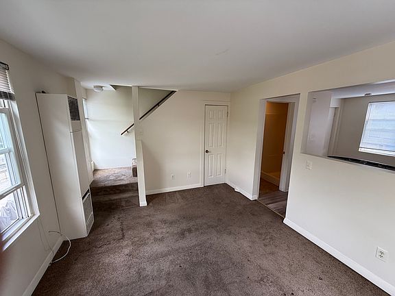 3rd image of 139 High St #2L