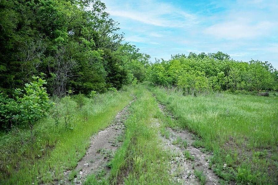 2nd image of 2000 Road Rd