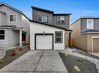 17725 SE Quarry Dr, Vancouver, WA 98683