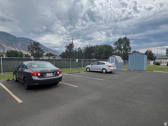 4th image of 685 S Stubbs Ave W