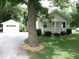 697 W Farm Road 84, Springfield, MO 65803