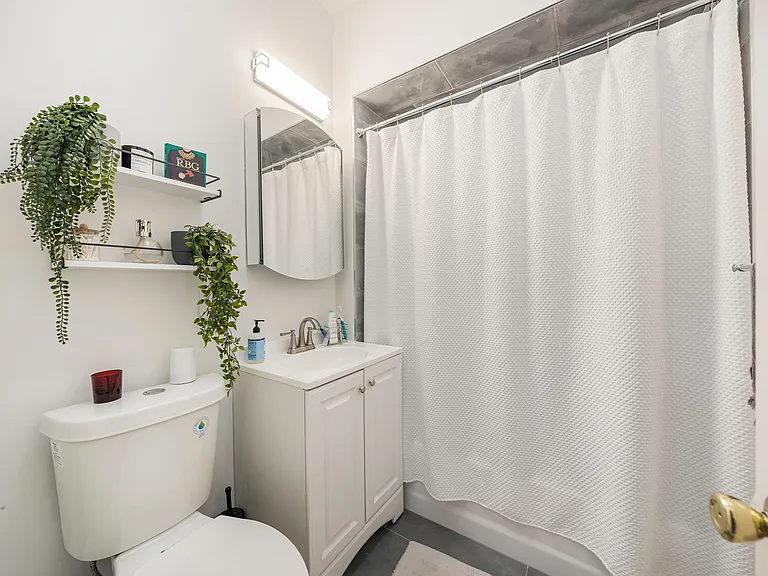 354 Lincoln Ave E #1 — Photo 7