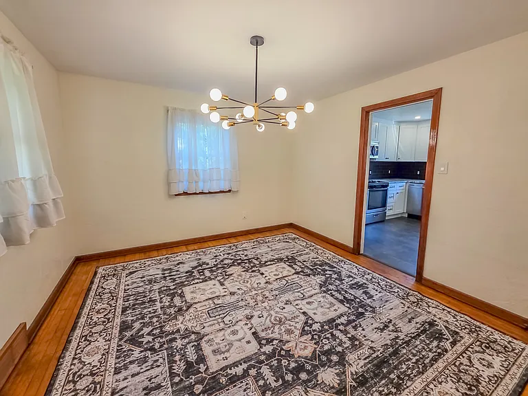 1323 Lincoln Way — Photo 14