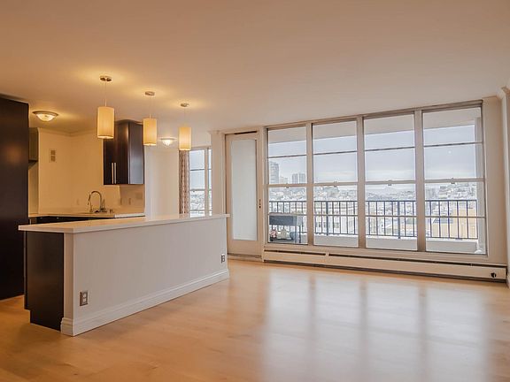 2nd image of 2040 Franklin St APT 1003