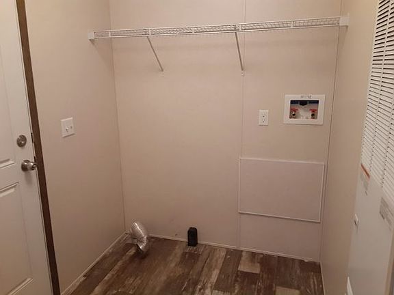 3rd image of 11 Hollywood Dr #336