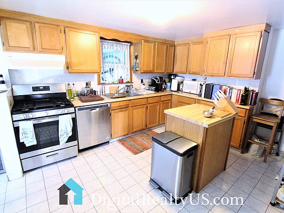 4th image of 116 Massasoit St