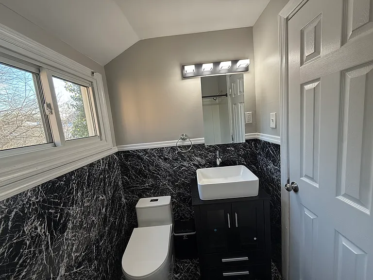 253 Bogert St #2 — Photo 8