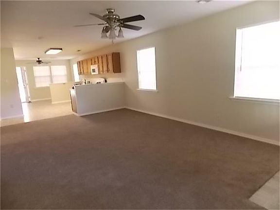 SPACIOUS LIVING AREA