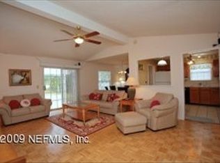 7521 Fawn Lake Dr N, Jacksonville, FL 32256