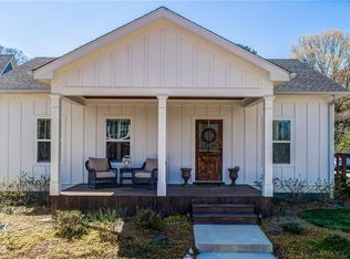 230 Old Canton Cir, Ball Ground, GA 30107