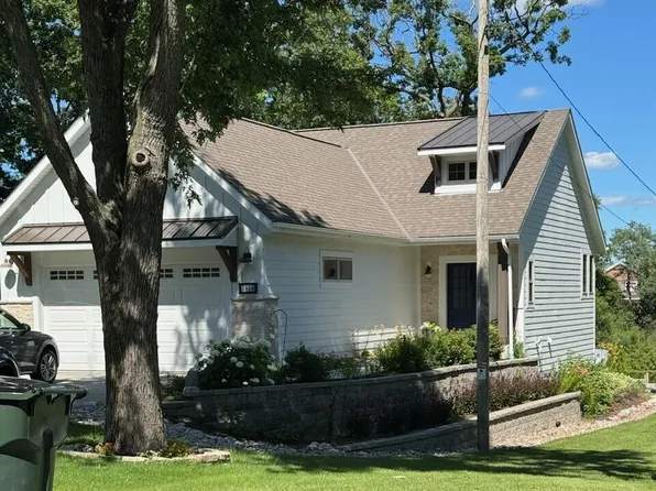 2818 Nagawicka AVENUE, Delafield, WI 53018