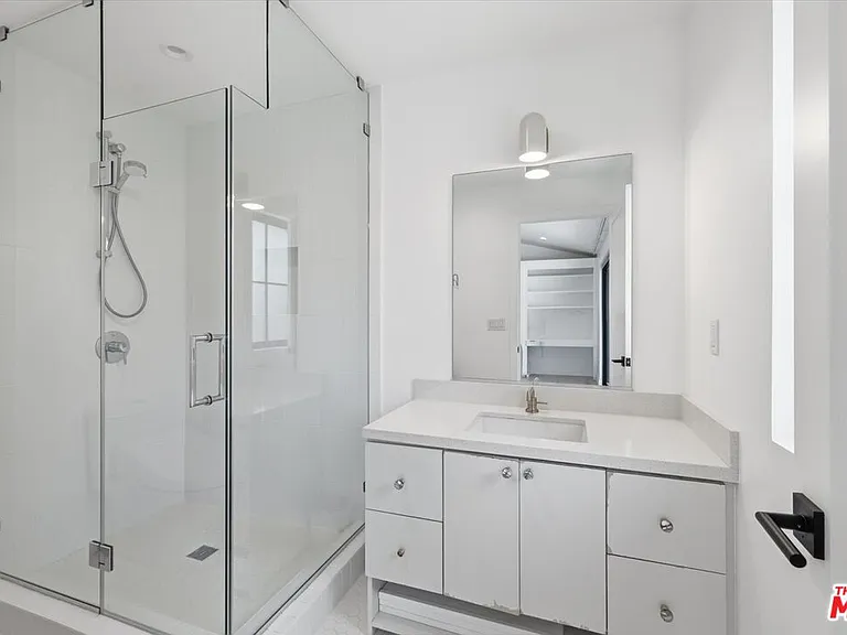 11003 Ocean Dr — Photo 59