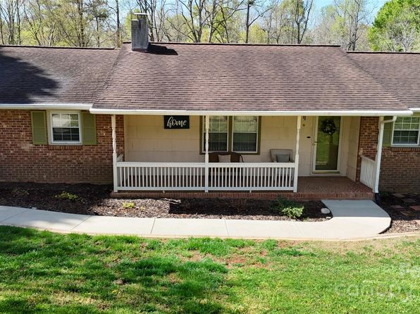 2360 Kings Grant Rd, Lincolnton, NC 28092