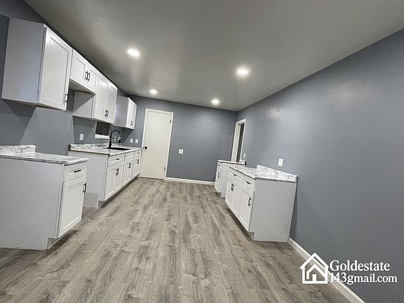 3rd image of 1637 S Cove Blvd
