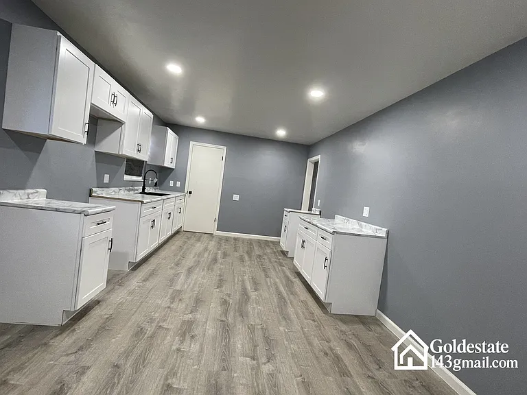 1637 S Cove Blvd — Photo 3