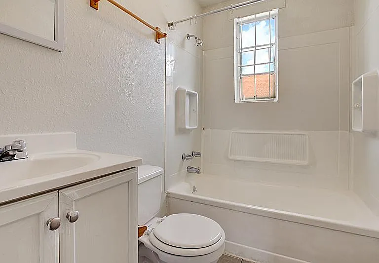 2119 Washington Ave — Photo 14
