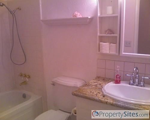5th image of 215 Greenway Dr