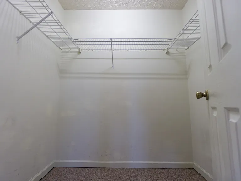 3200 E John Hinkle Pl — Photo 3