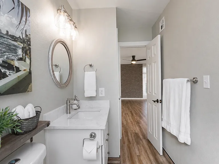 4202 N 38th St #2 — Photo 15