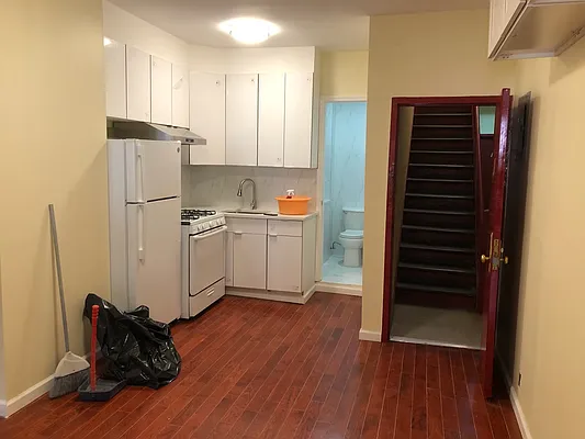 Rented by Oxford Property Group | media 10