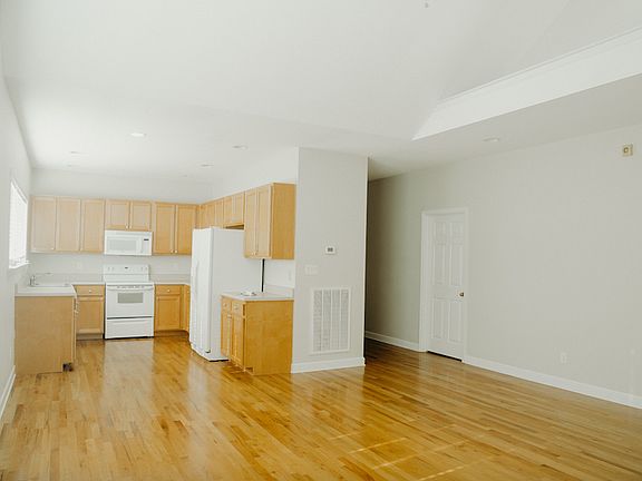 3rd image of 3733 Carl White Pl