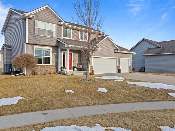 3rd image of 1701 NW Ridge Rd