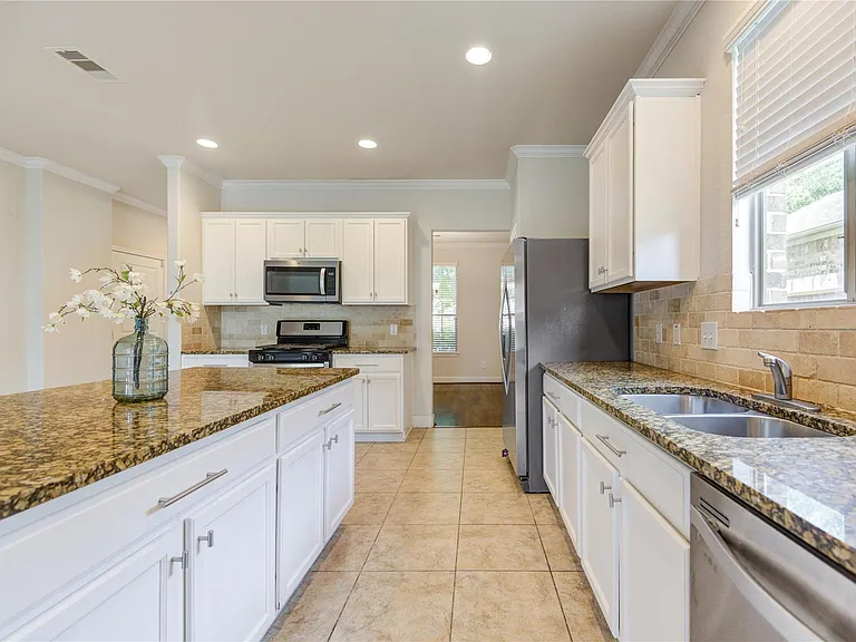 5319 Fossil Stone Ln — Photo 9