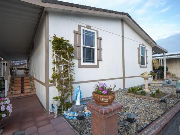 6351 Akers Rd Space 17, Bakersfield, CA 93313