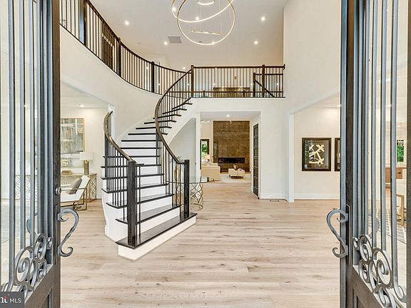 4th image of 1278 Ballantrae Farm Dr