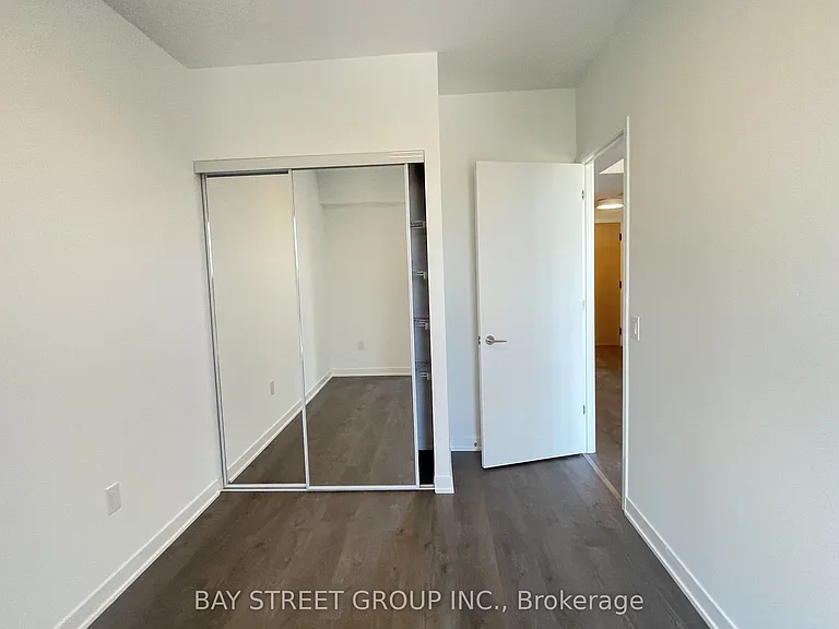 10 Oak St #1102 — Photo 10