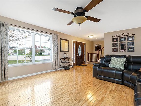 5th image of 1836 Wyndham Ln
