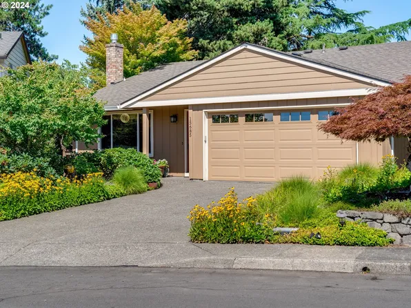 15685 SW Old Orchard Pl, Tigard, OR 97224